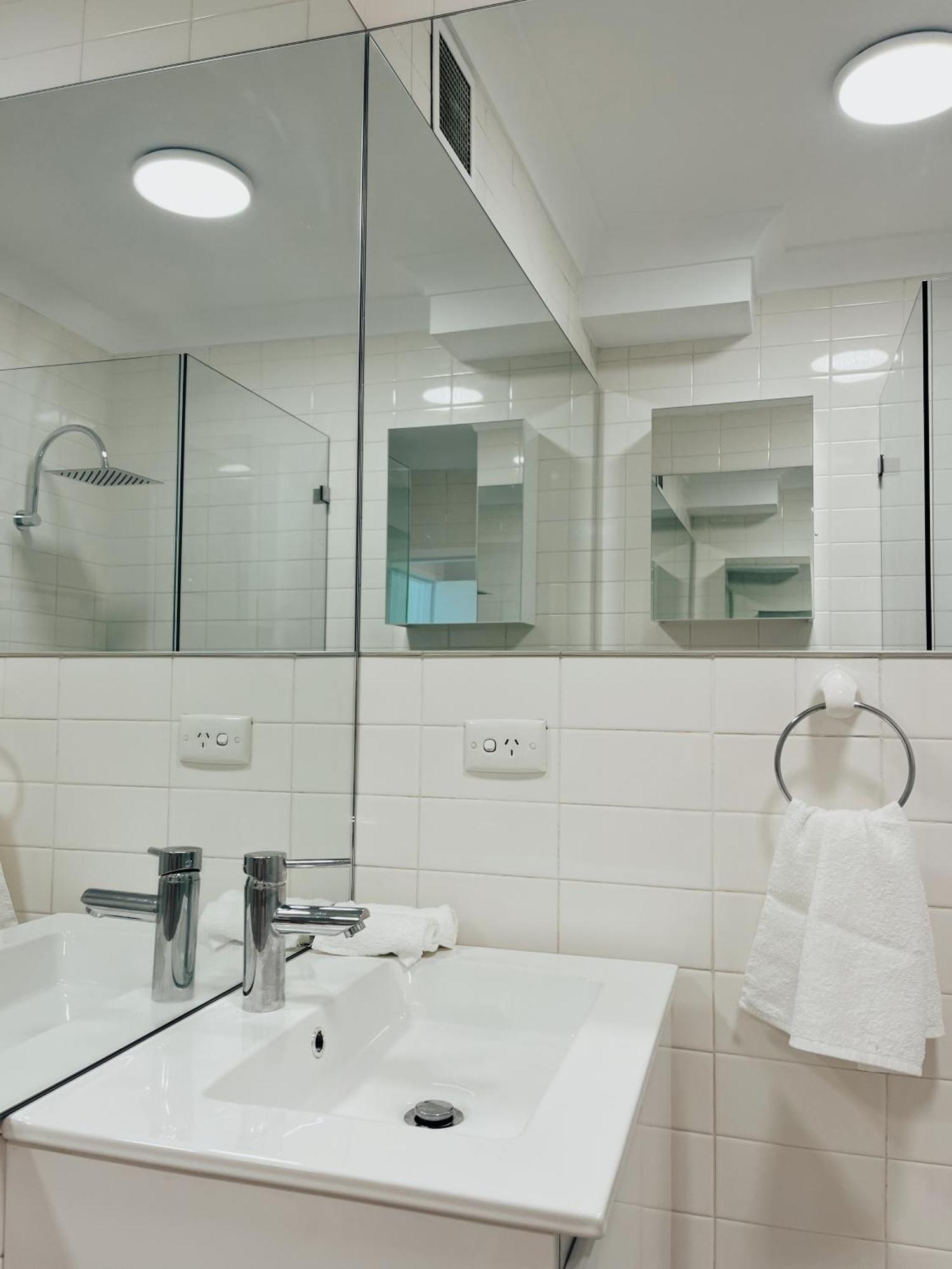 Bondi Beach Waves 2 Beachfront Apartment Sydney Buitenkant foto